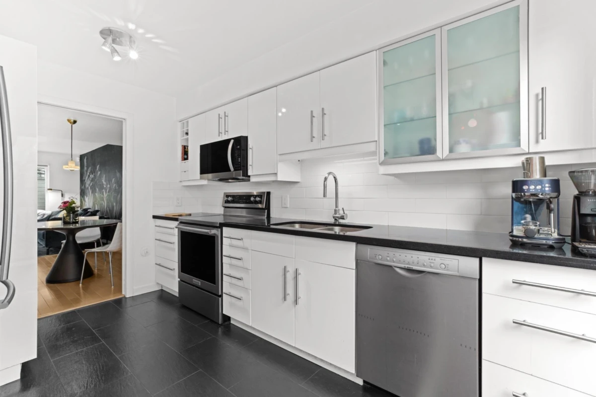 Family Room Photo of 1286 W 7th Avenue, Vancouver, BC