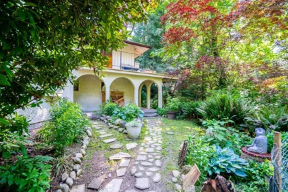 Backyard Photo of 23942 Fern Crescent, Maple Ridge, BC