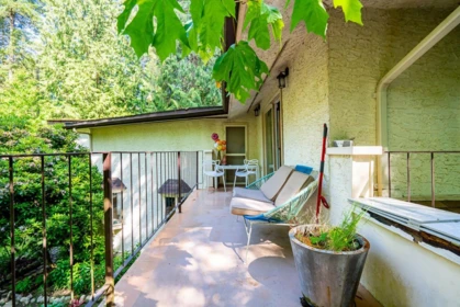 Hallway Photo of 23942 Fern Crescent, Maple Ridge, BC
