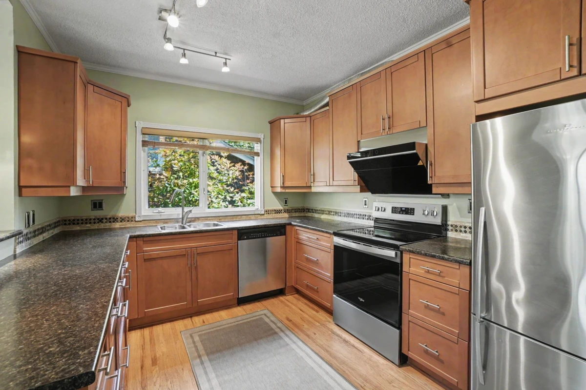 Dining Area Photo of 1868 West 15th Avenue, Vancouver, BC