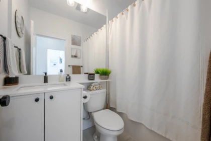 Powder Room Photo of 35 2774 Montrose Avenue, Abbotsford, BC