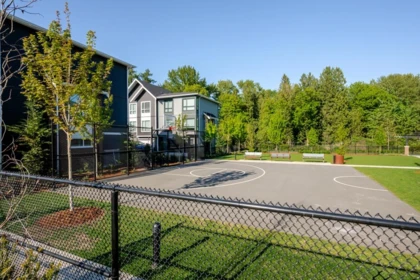 Swimming Pool Photo of 35 2774 Montrose Avenue, Abbotsford, BC