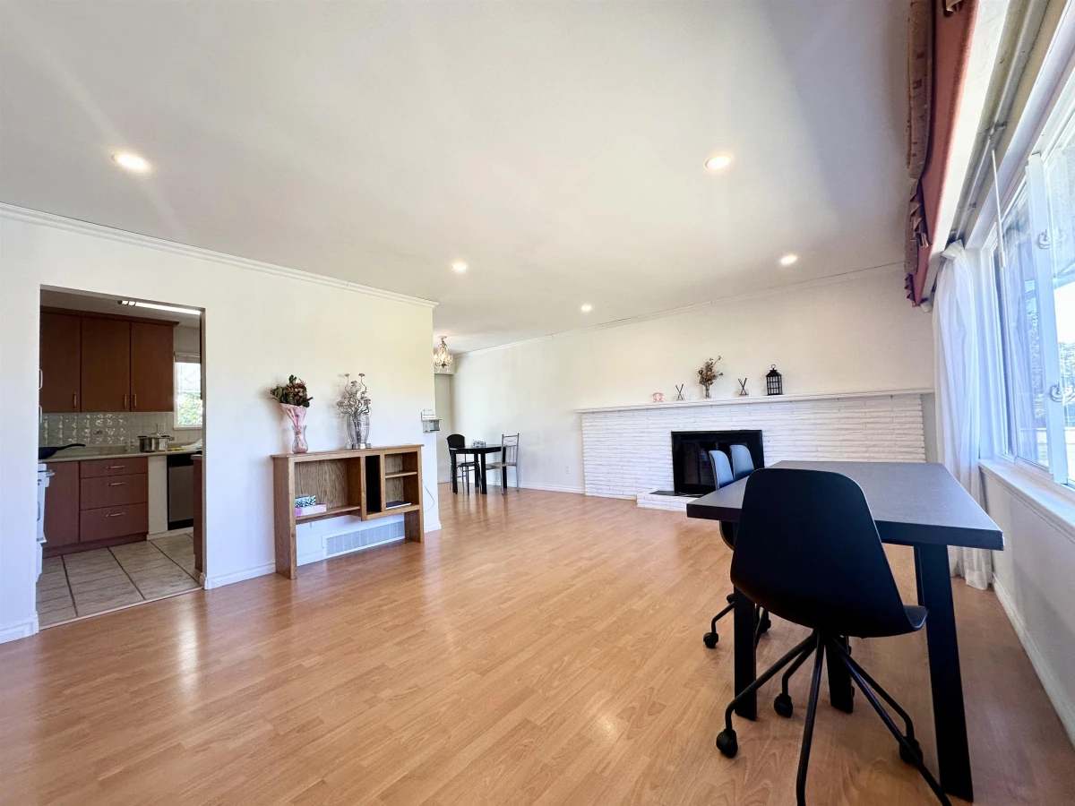 Dining Area Photo of 9511 Pinewell Crescent, Richmond, BC