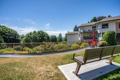 Garden / Landscaping Photo of 309 1350 VIDAL STREET, White Rock BC V4B 5G6