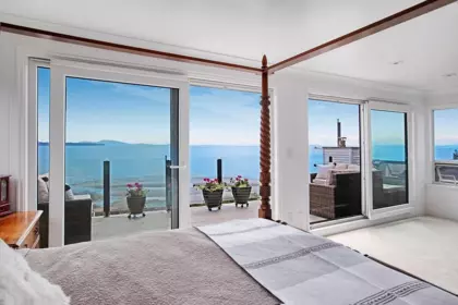 Basement Recreation Room Photo of 14553 SUNSET DRIVE, White Rock BC V4B 2V9