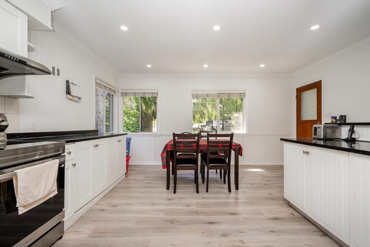 Family Room Photo of 730 Colborne Street, New Westminster, BC