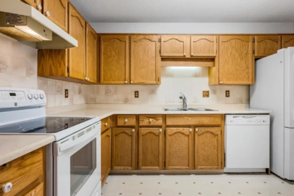 Walk-In Closet Photo of 320 31850 Union Avenue, Abbotsford, BC
