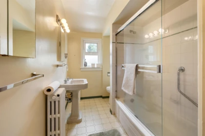 Hallway Photo of 8561 Bradner Road, Abbotsford, BC