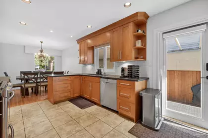 Guest Bathroom Photo of 3380 Glasgow Street, Port Coquitlam, BC