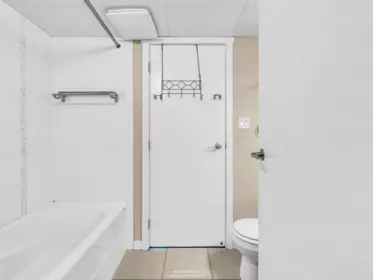 Laundry Room Photo of 392 4133 Stolberg Street, Richmond, BC