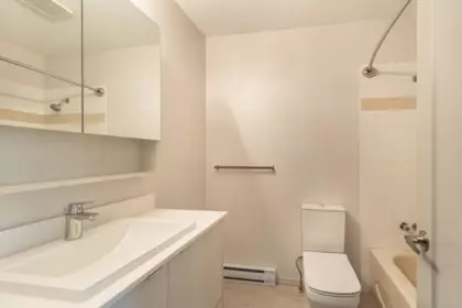 Basement Recreation Room Photo of 5714 Trail Avenue, Sechelt, BC