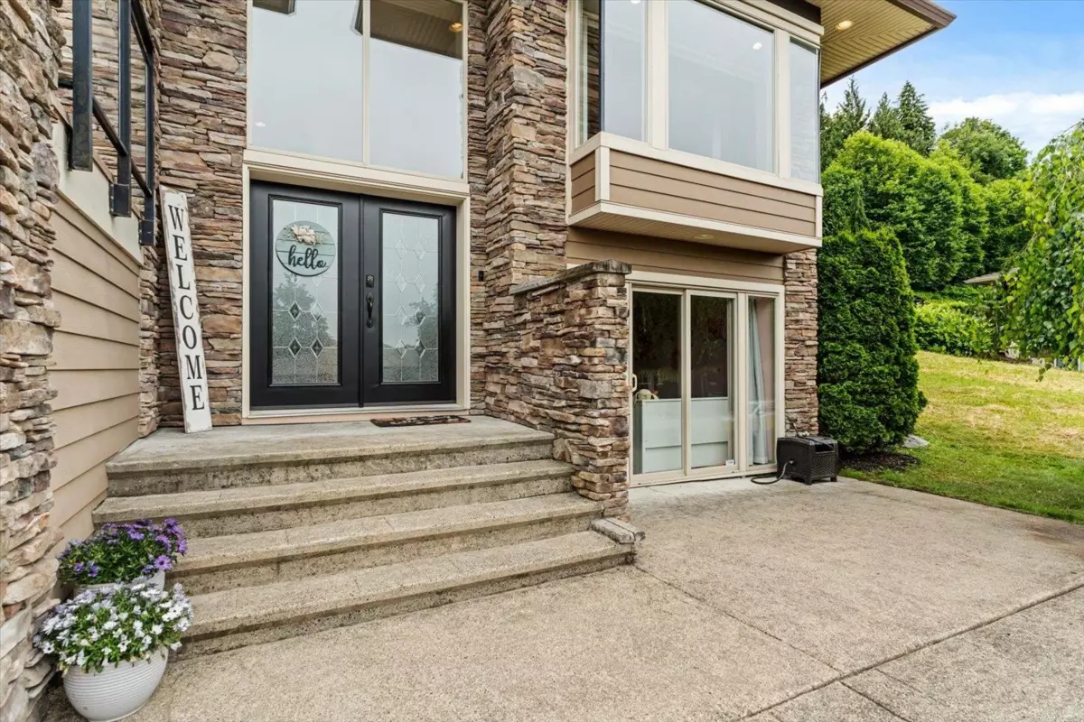 Family Room Photo of 204 51075 Falls Court, Chilliwack, BC