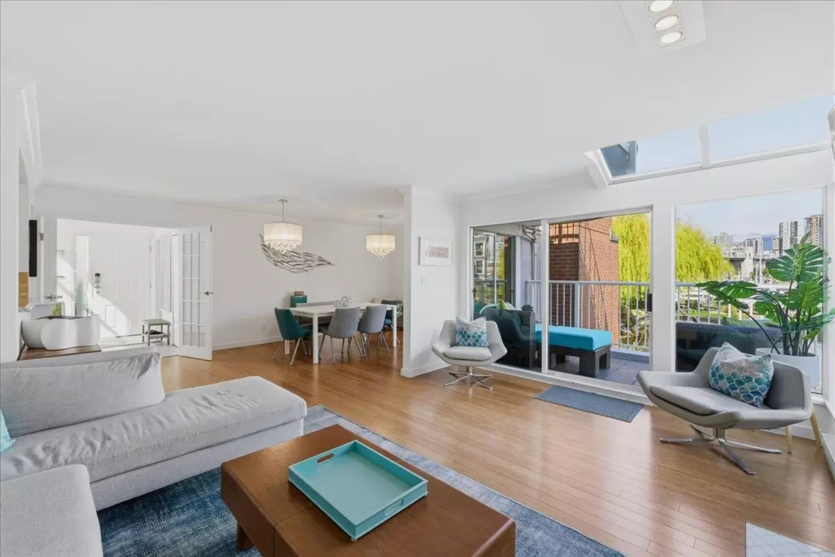 Dining Area Photo of 1523 Mariner Walk, Vancouver, BC