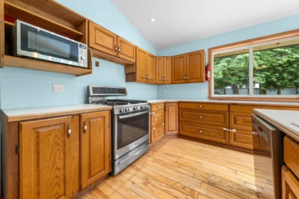 Breakfast Nook Photo of 38260 Westway Avenue, Squamish, BC