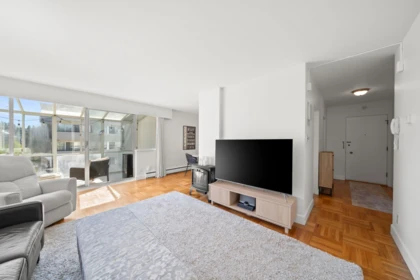 Breakfast Nook Photo of 504 1750 Esquimalt Avenue, West Vancouver, BC