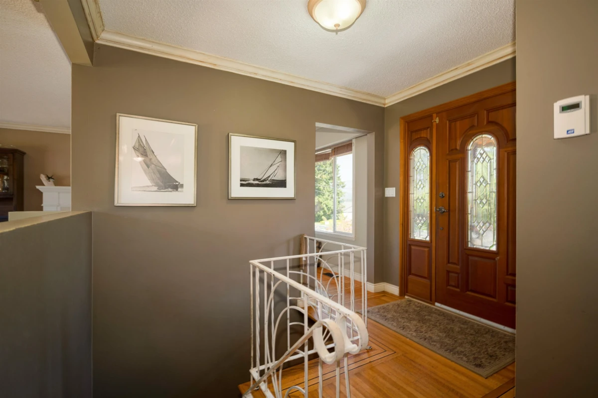 Living Room Photo of 893 Friar Crescent, North Vancouver, BC