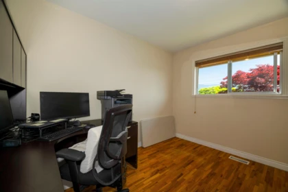 Loft / Bonus Room Photo of 893 Friar Crescent, North Vancouver, BC