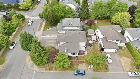 Community Amenities Photo (Clubhouse) of 18745 65 Avenue, Surrey, BC