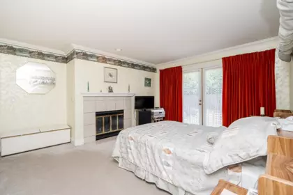 Basement Recreation Room Photo of 2112 124 Street, Surrey, BC