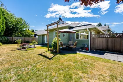 Garden / Landscaping Photo of 2112 124 Street, Surrey, BC