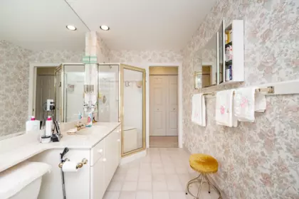 Mudroom Photo of 2112 124 Street, Surrey, BC