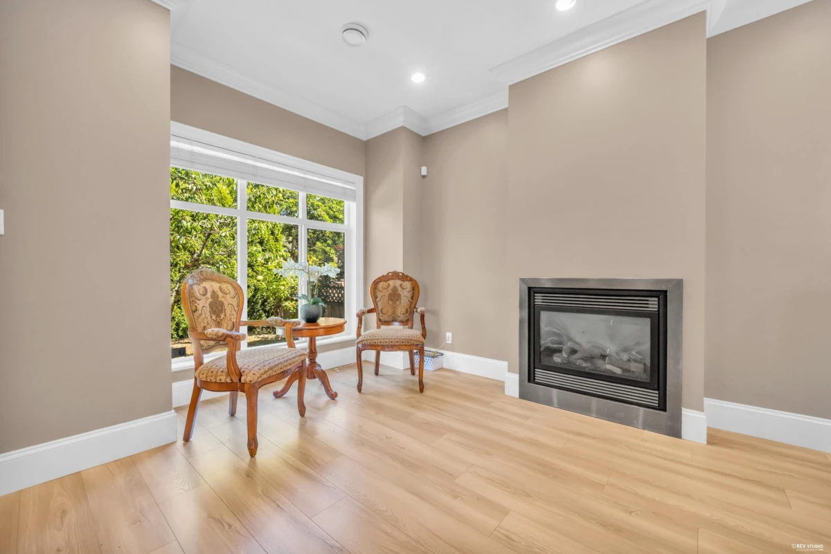 Dining Area Photo of 6600 Granville Avenue, Richmond, BC