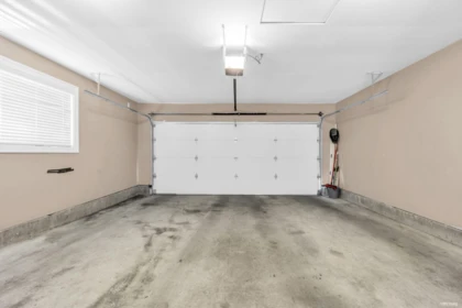 Hot Tub / Spa Photo of 6600 Granville Avenue, Richmond, BC