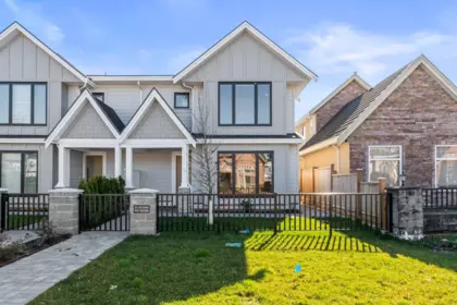 2 10700 Aragon Road, Richmond, BC, Richmond — Half Duplex for sale