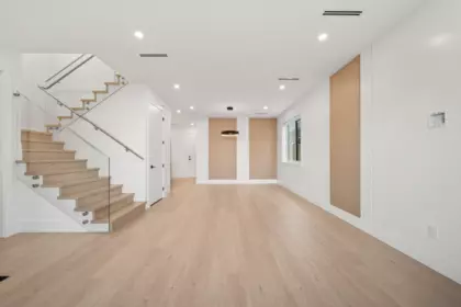 2 10700 Aragon Road, Richmond, BC, Richmond — Half Duplex for sale