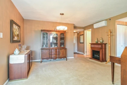 Kitchen Island Photo of 304 3150 Gladwin Road, Abbotsford, BC