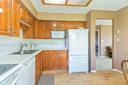 Primary Bathroom Photo of 304 3150 Gladwin Road, Abbotsford, BC