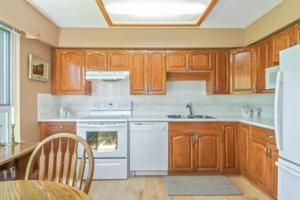 Primary Bedroom Photo of 304 3150 Gladwin Road, Abbotsford, BC