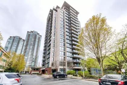 301 2959 Glen Drive, Coquitlam, BC, Coquitlam — Apartment/Condo for sale