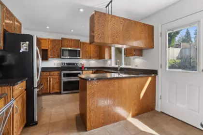 Breakfast Nook Photo of 2577 Trillium Place, Coquitlam, BC