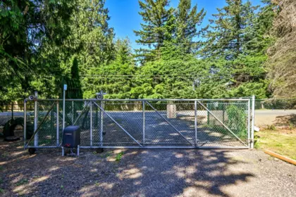 Walk-In Closet Photo of 5950 Bradner Road, Abbotsford, BC