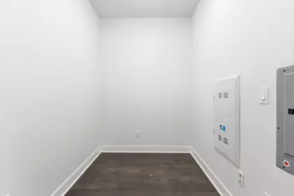 Hallway Photo of 511 733 W 3rd Street, North Vancouver, BC