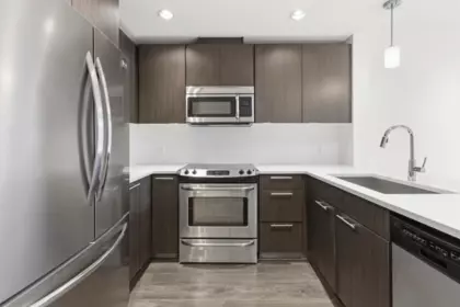 Kitchen Photo of 511 733 W 3rd Street, North Vancouver, BC