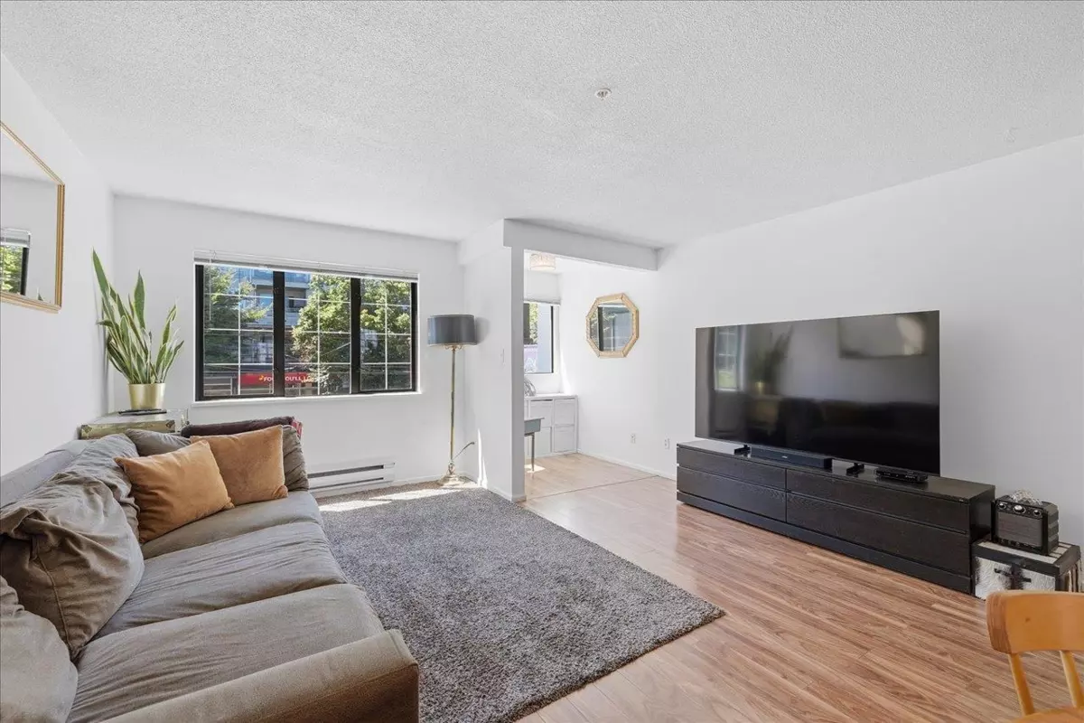 Living Room Photo of 203 3368 Main Street, Vancouver, BC