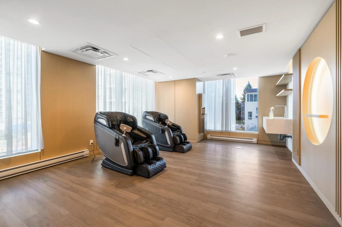 Family Room Photo of 2702 13768 100 Avenue, Surrey, BC
