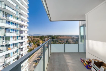 Entry Foyer Photo of 2702 13768 100 Avenue, Surrey, BC