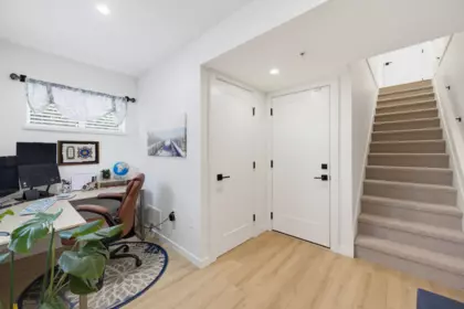 Entry Foyer Photo of 1 7967 197 Street, Langley, BC