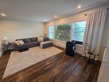 Basement Recreation Room Photo of 672 Columbia Street, Abbotsford, BC