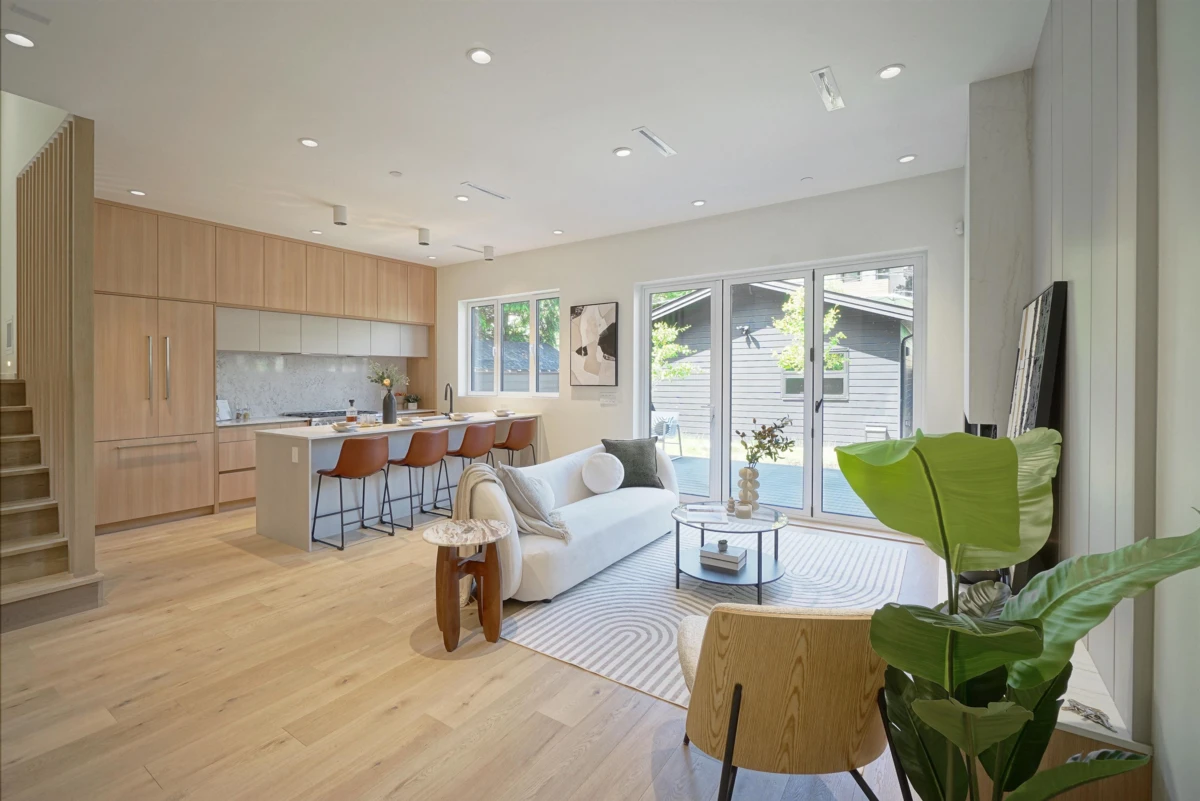 Living Room Photo of 2 3315 W 10th Street, Vancouver, BC