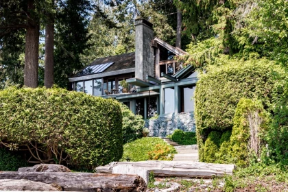 3581 Beach Avenue, Roberts Creek, BC, Roberts Creek — Single Family Residence for sale