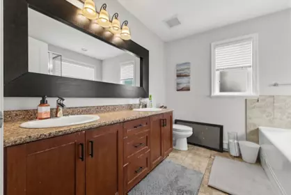 Hallway Photo of 7088 179a Street, Surrey, BC