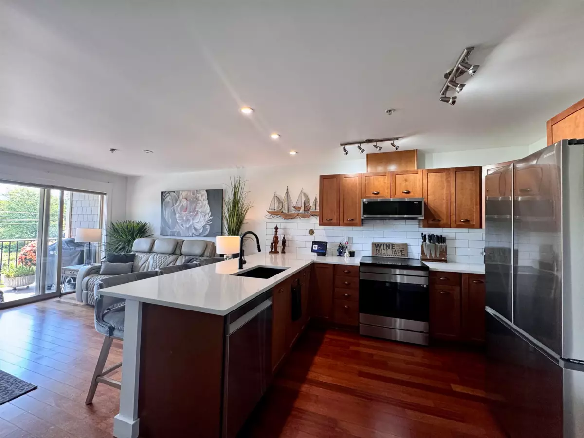Family Room Photo of 202 414 Gower Point Road, Gibsons, BC
