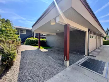 Laundry Room Photo of 202 414 Gower Point Road, Gibsons, BC