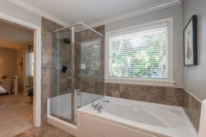 Basement Recreation Room Photo of 5910 164a Street, Surrey, BC
