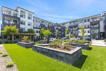 104 2120 Gladwin Road, Abbotsford, BC, Abbotsford — Apartment/Condo for sale