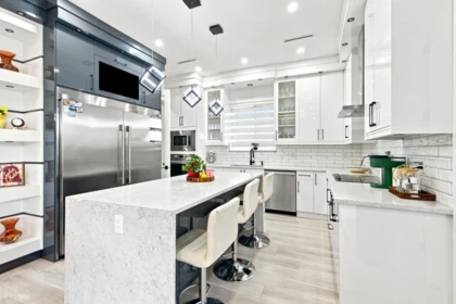 Breakfast Nook Photo of 13271 80 Avenue, Surrey, BC